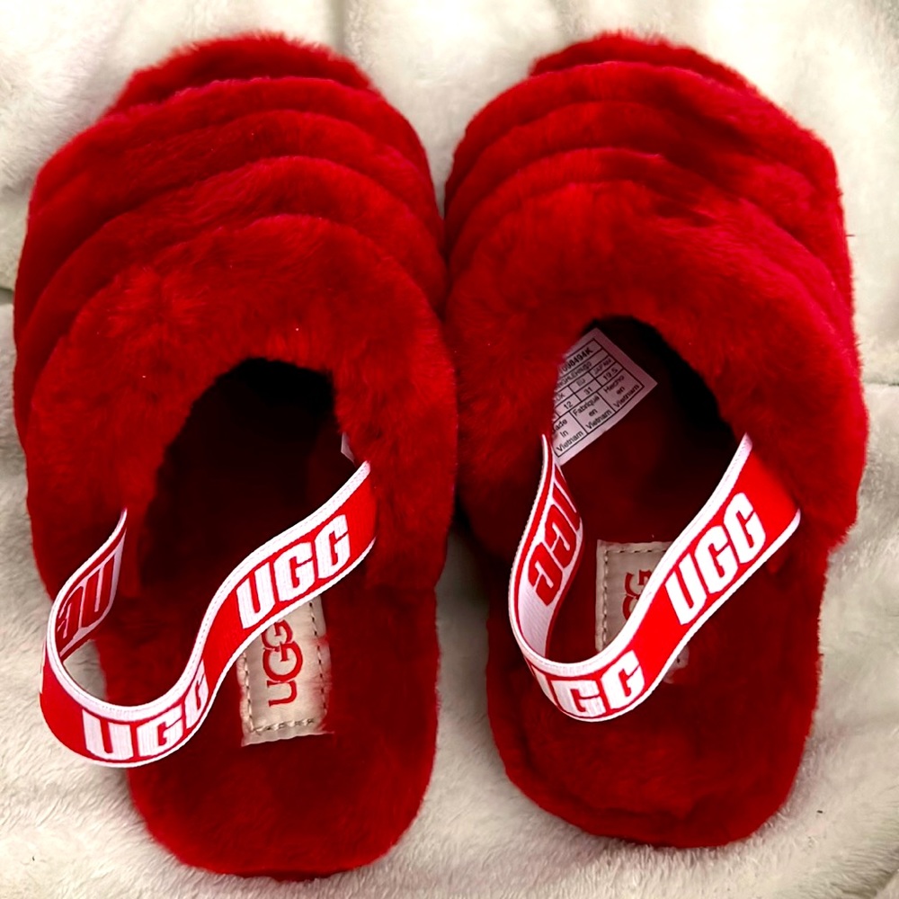 UGG Toddler Fluff Yeah Slide Red. Size 13. New with Box.